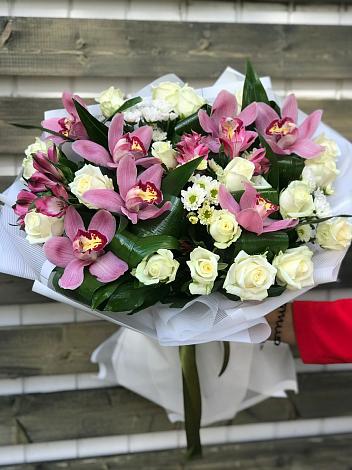 Букет цветов из: Розы и Хризантемы в Дальнереченске