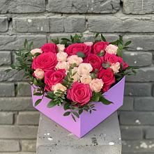 Цветочная композиция из Розы в коробке #REPLACE_PRED# Дальнереченске