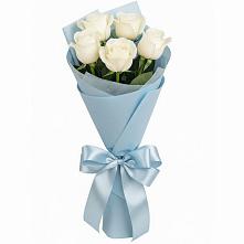 Букет 5 Белых роз Проуд в Дальнереченске