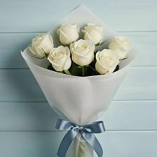 Букет 7 Белых роз Эдлесс Лав в Дальнереченске