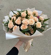 Букет Кремовые розы Латте в Дальнереченске