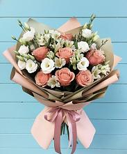 Букет цветов из:  Розы, Альстромерии и Лизиантусы в Дальнереченске