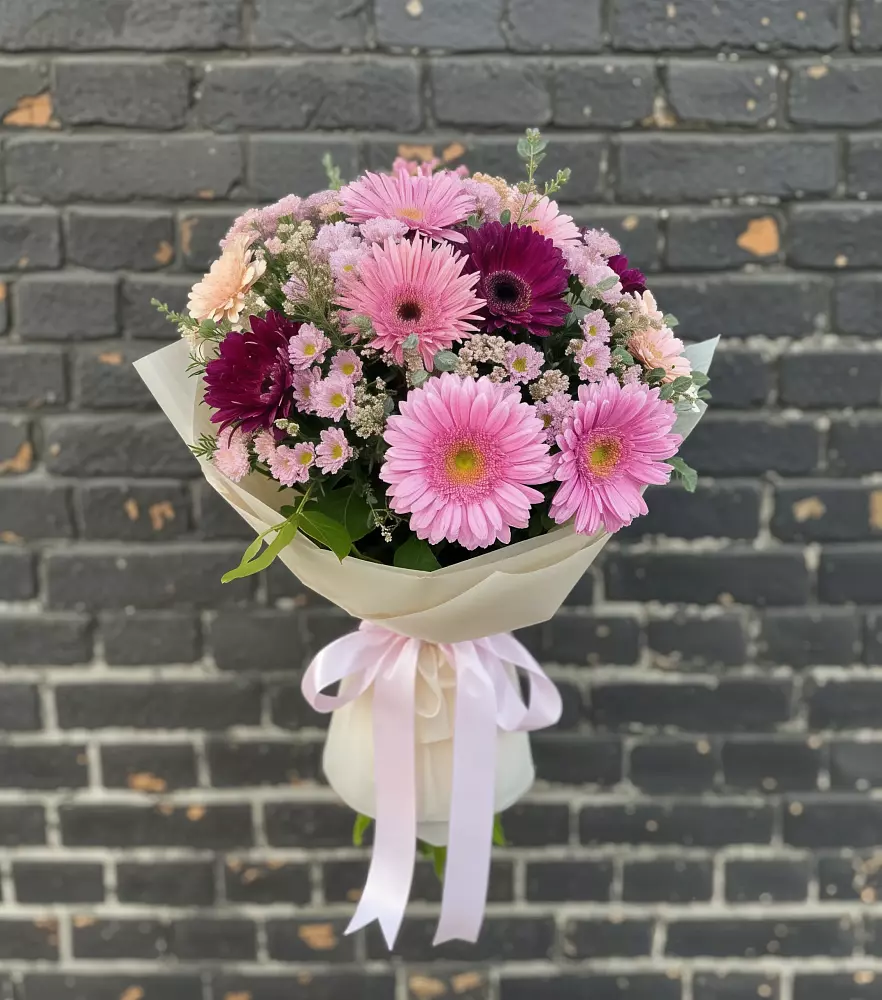 Букет цветов из: Герберы и Хризантемы в Дальнереченске