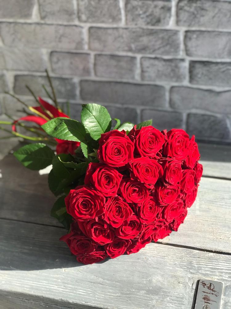 Букет Красные розы Фридом в Дальнереченске