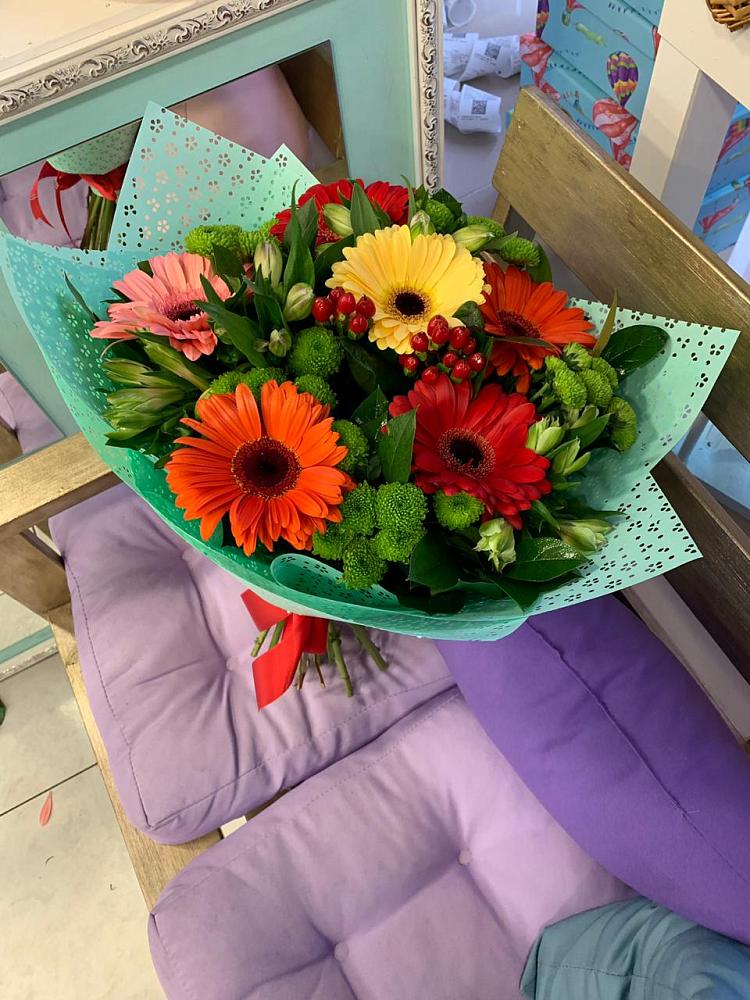 Букет цветов из: Герберы, Хризантемы и Альстромерии в Дальнереченске