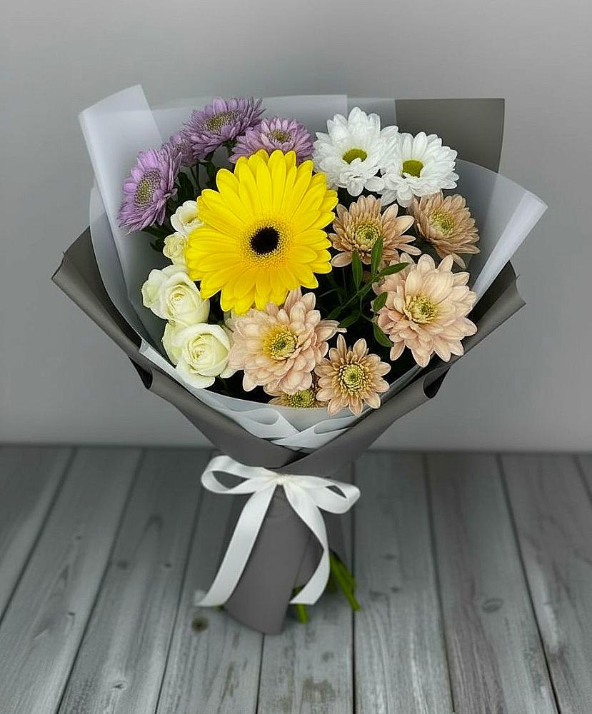 Букет цветов из: Розы, Герберы и Хризантемы в Дальнереченске