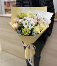 Букет цветов из:  Альстромерии, Розы и Хризантемы в Дальнереченске