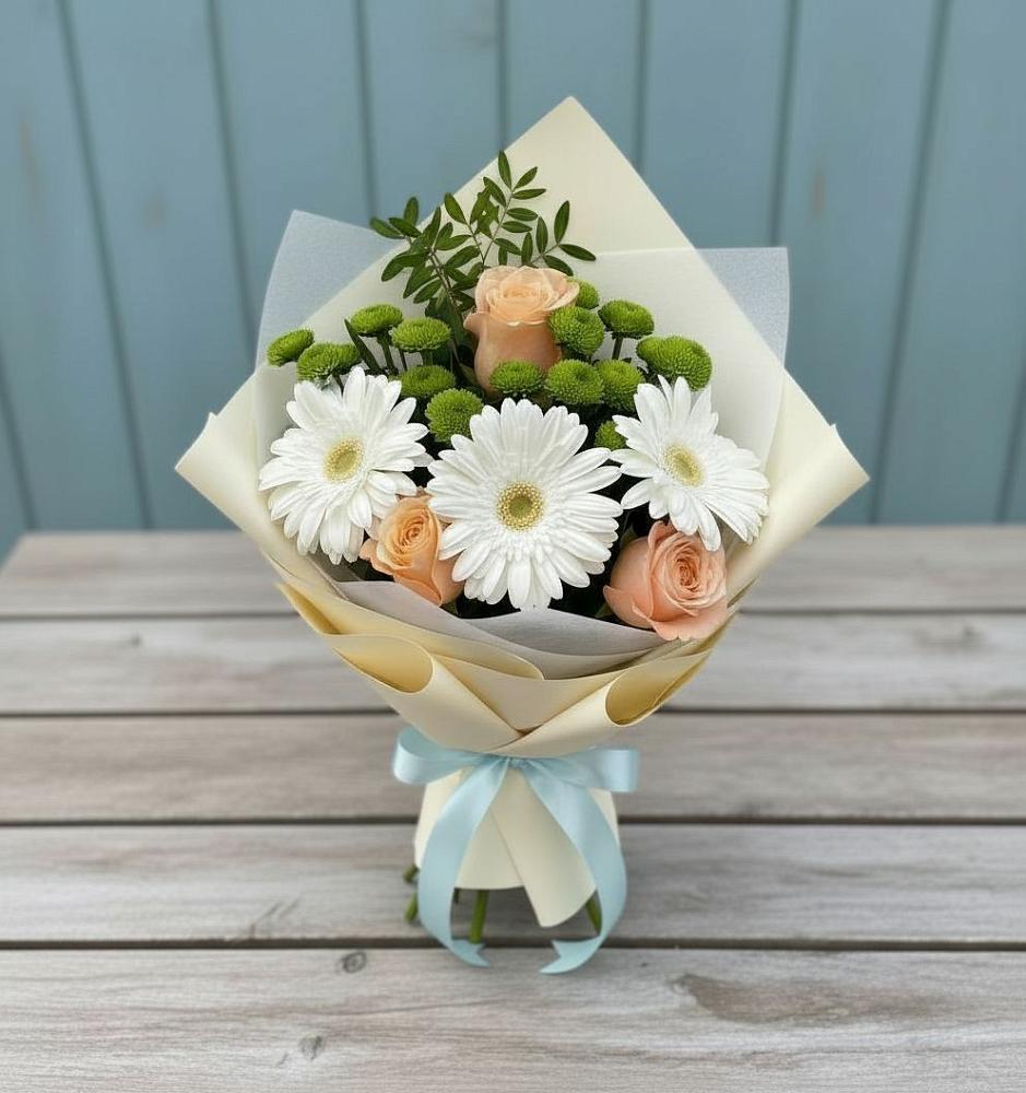 Букет цветов из: Герберы, Розы и Хризантемы в Дальнереченске