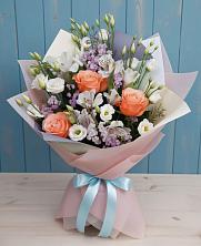 Букет цветов из:  Лизиантусы, Розы, Альстромерии и Гипсофила в Дальнереченске