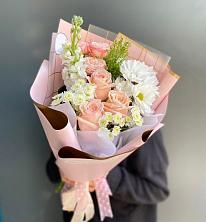 Букет цветов из:  Хризантемы и Розы в Дальнереченске