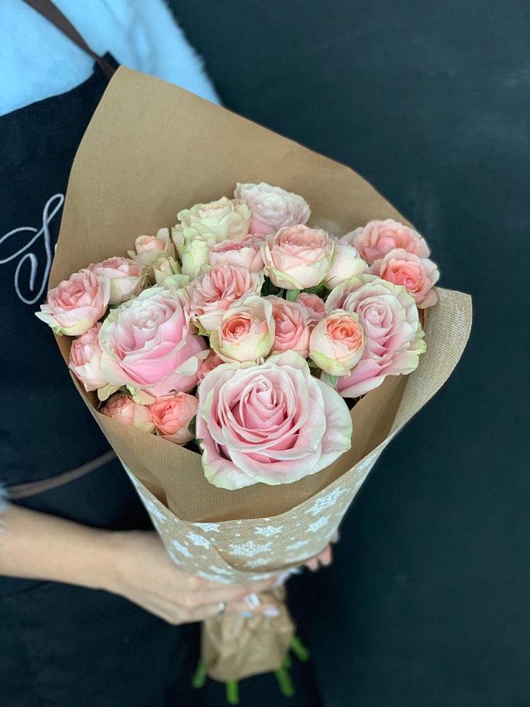 Букет цветов из: Хризантемы и Розы в Дальнереченске