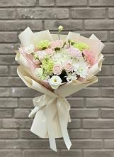 Букет цветов из:  Гвоздики, Розы, Лизиантусы и Хризантемы в Дальнереченске