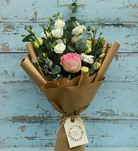 Букет цветов из:  Розы и Лизиантусы #REPLACE_PRED# Дальнереченске